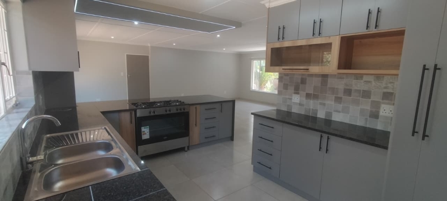 4 Bedroom Property for Sale in Fichardt Park Free State